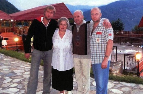 Сергей Светлаков с родителями и братом