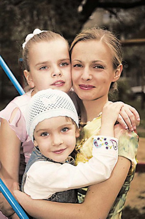 Елена Кизякова с детьми