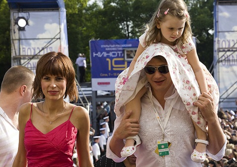 Марат Башаров с женой и дочкой
